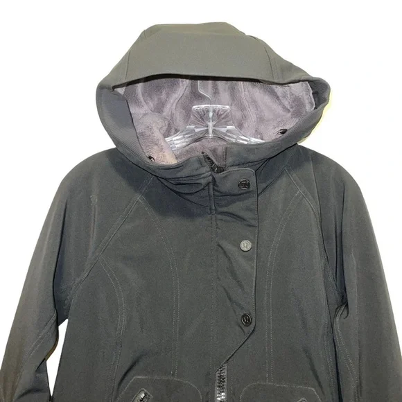 Lululemon Escapade Hooded Soft Shell Jacket Woman Size 8 - Picture 5 of 7